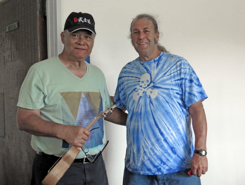 08 Ukulele winner Hartwell Kaeo of Hilo and Bob Gleason 