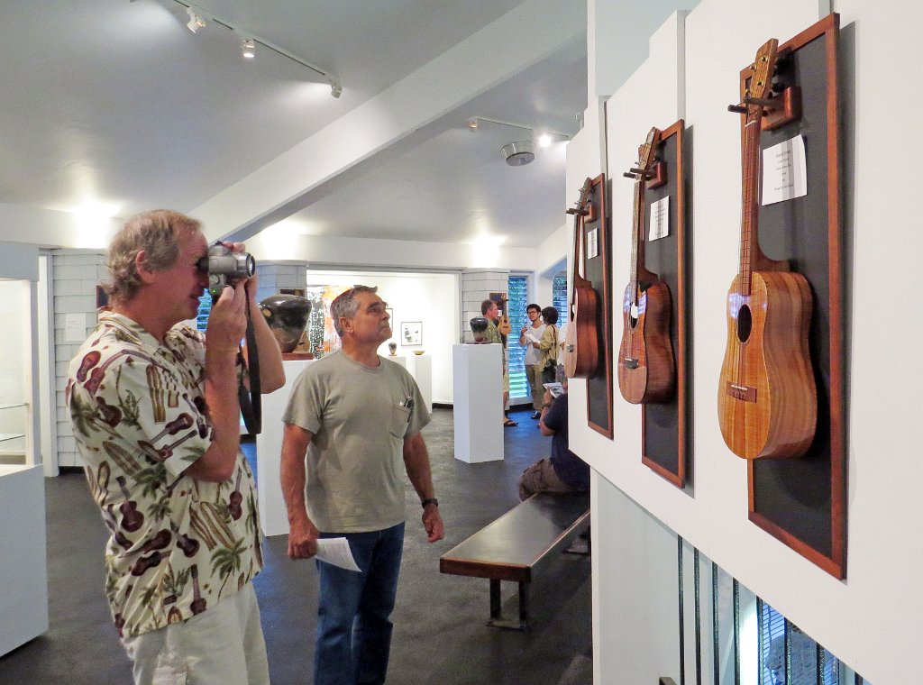 2014 Big Island Ukulele Guild exhibit 02