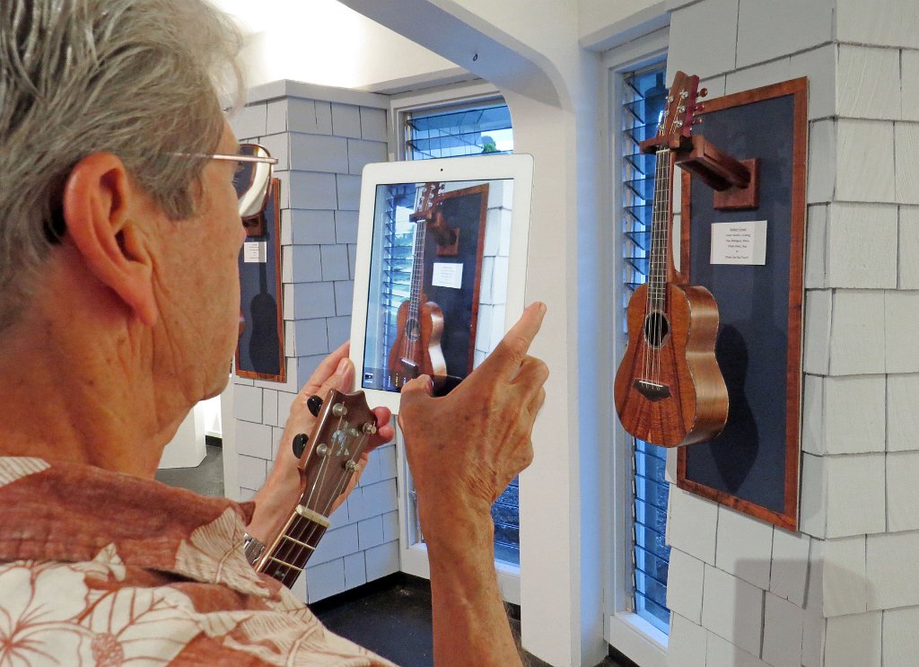 2014 Big Island Ukulele Guild exhibit 03