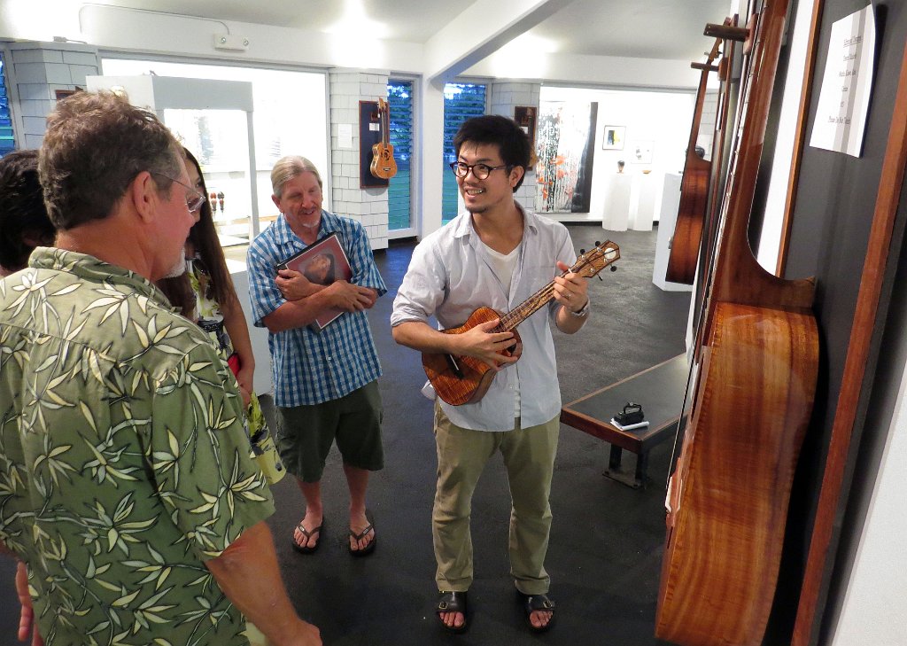 2014 Big Island Ukulele Guild exhibit 05