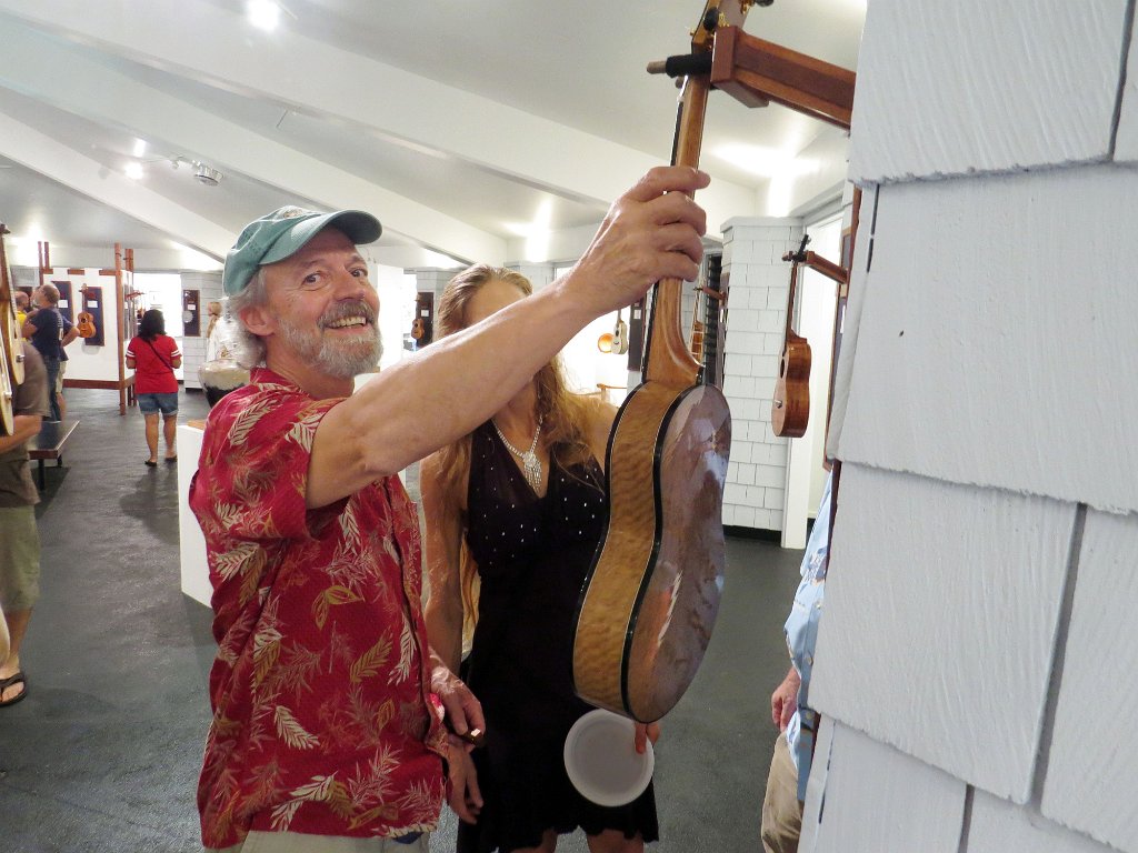 2014 Big Island Ukulele Guild exhibit 24