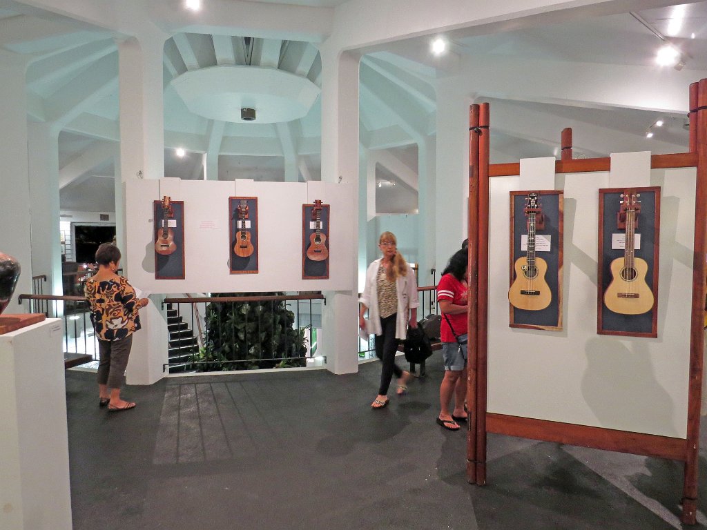 2014 Big Island Ukulele Guild exhibit 25