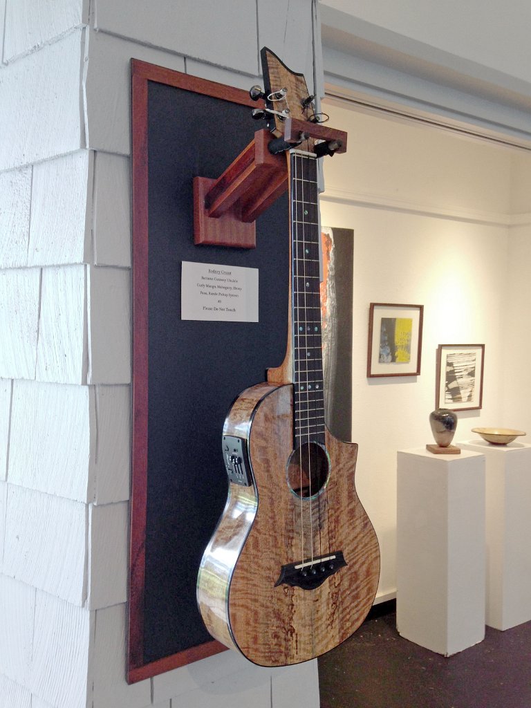 2014 Big Island Ukulele Guild exhibit 35